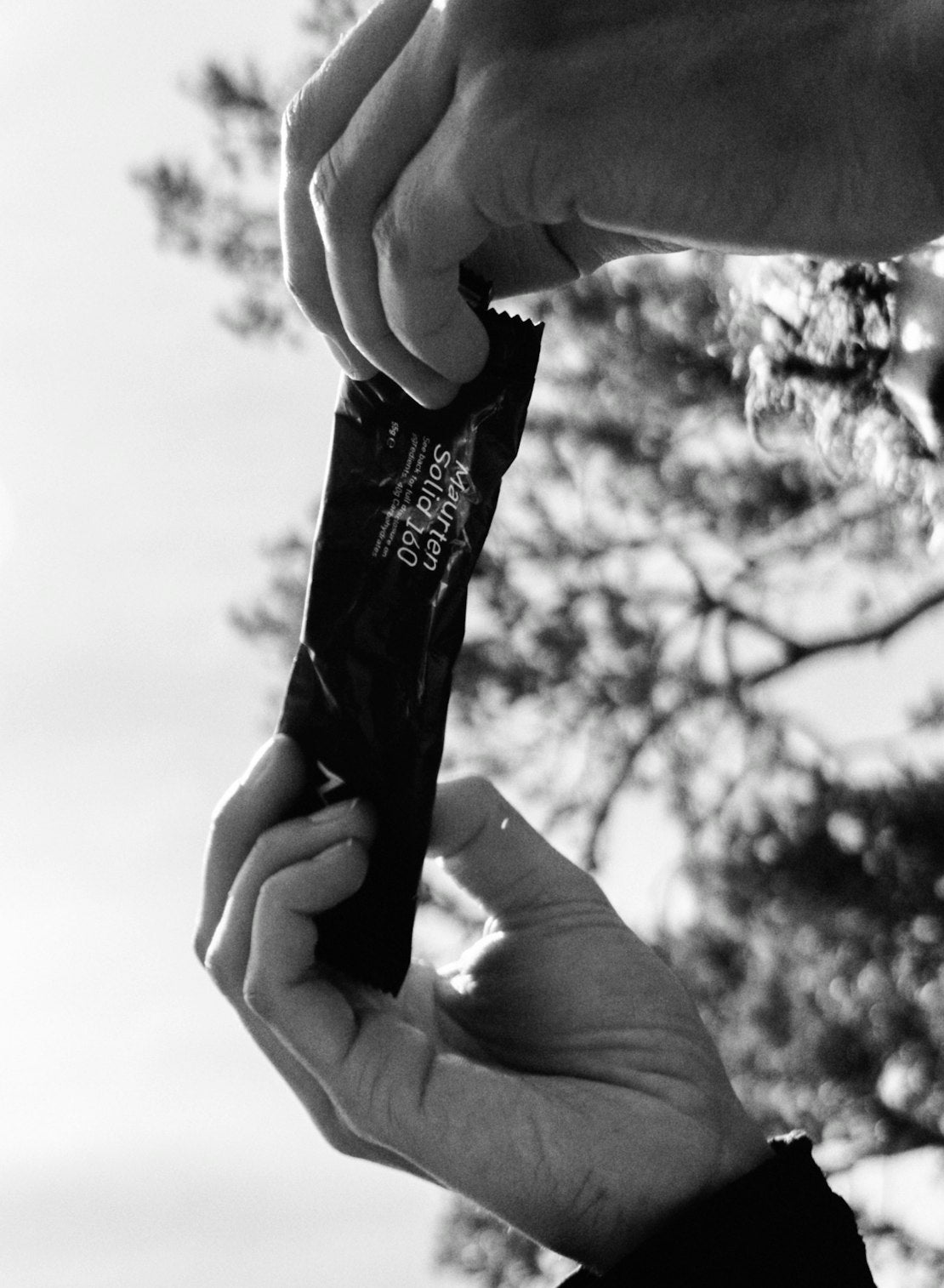 Maurten Solid 160 endurance oat rice bar, box of 12, 40g carbs per chewable bar for athletes